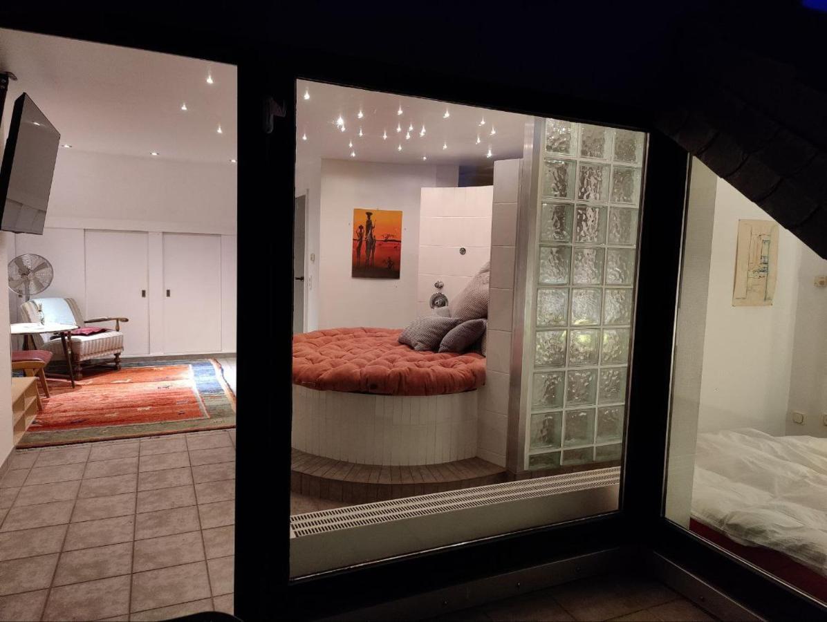 Spacious & Comfortable Guestrooms W Private Bathrooms Near Koelnmesse & Lanxess Arena, Free Parking, Highspeed Wifi Gasthof *